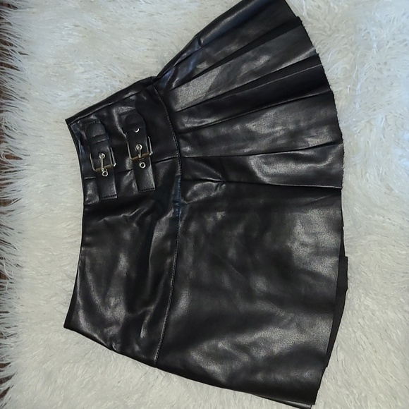 Leather skirt/ Black color /size M - Picture 1 of 8
